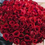100_red_roses_medley_bouquet_2_