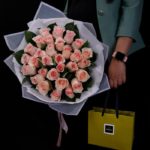 30_pink_rose_bouquet_with_patchi