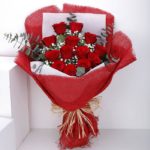 bunch_of_13_red_roses