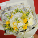 dazzling_mix_of_white_and_yellow_flowers_2_1