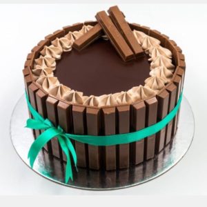 KitKat Chocolate Cake online