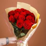 one_dozen_red_roses_2_