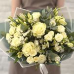 pleasant_off_white_roses_bouquet