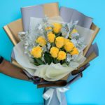 yellow_rose_shower_bouquet