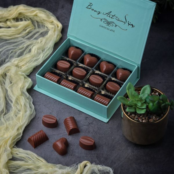 box of 12 Cacao Chocolate bonbons