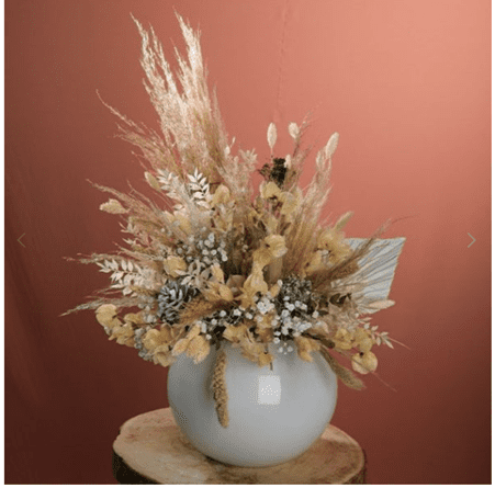 dried flowers in vase